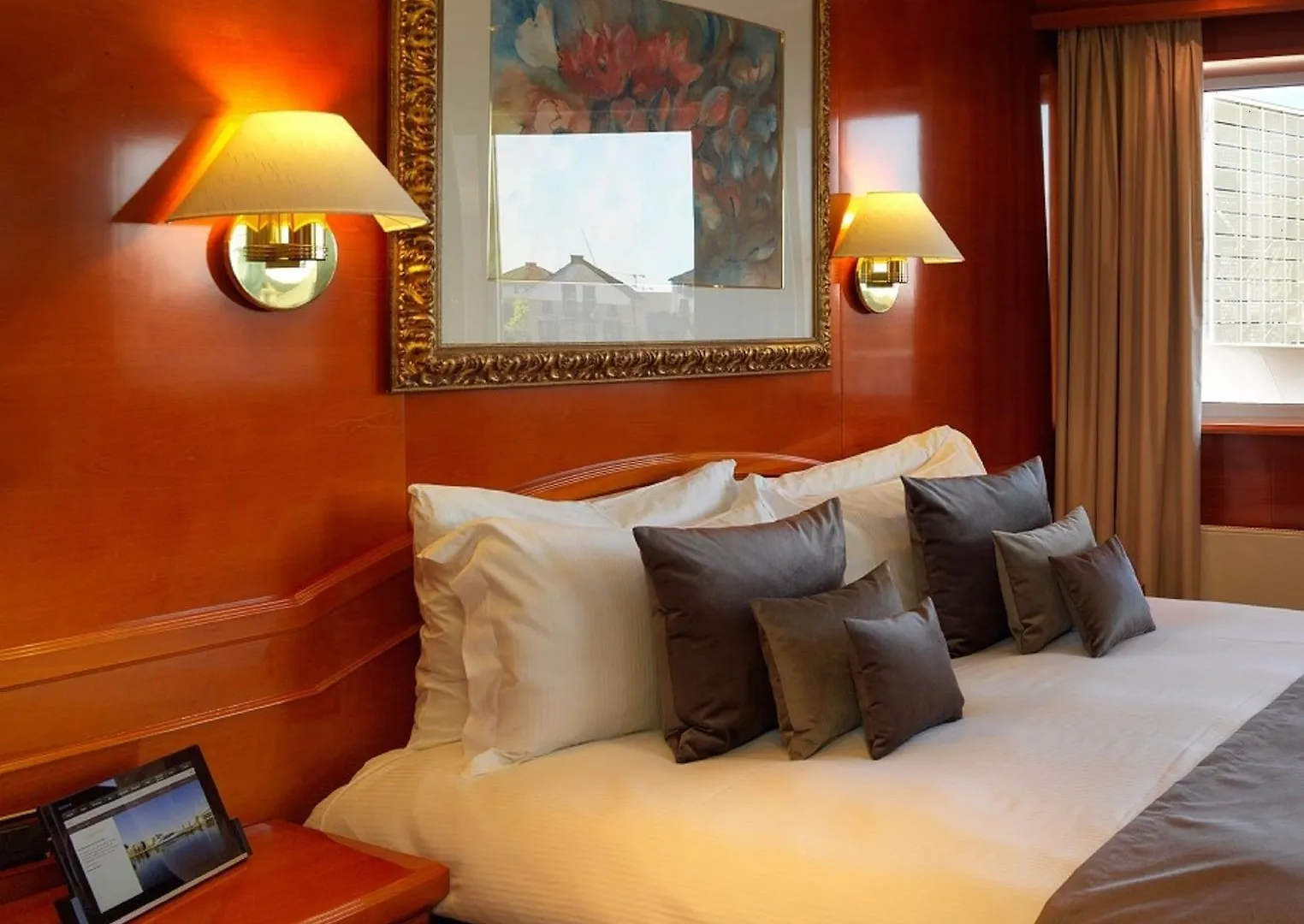 Sunborn London Yacht Hotel 4*,  United Kingdom