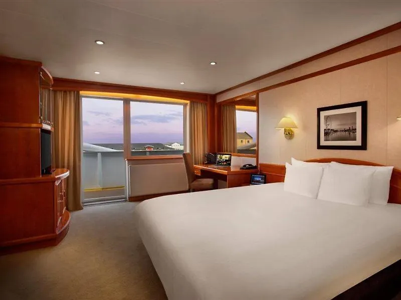 Sunborn London Yacht Hotel