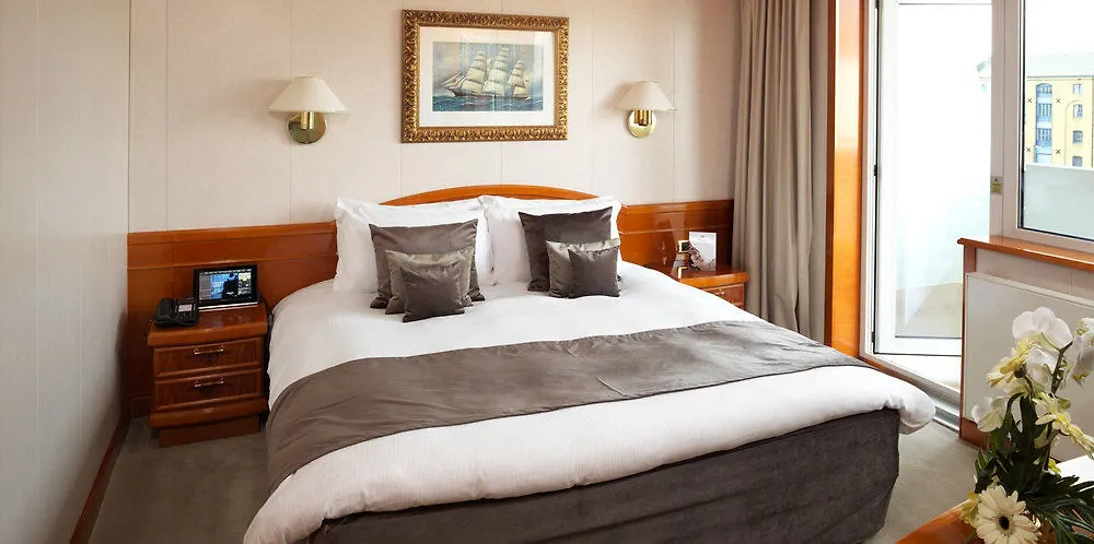 Sunborn London Yacht Hotel
