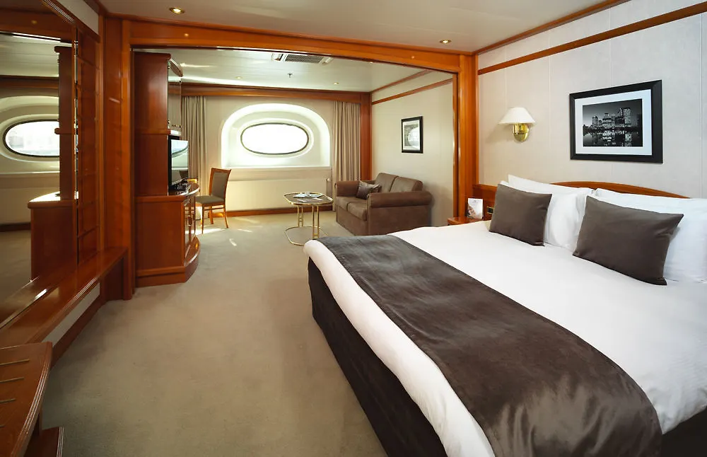 Sunborn London Yacht Hotel 4*,  United Kingdom